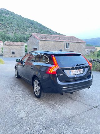 Volvo V60 D5 AWD 2011