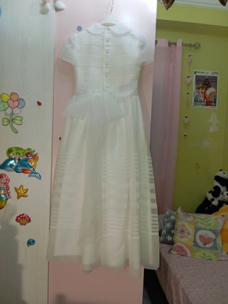 Vestido comunión niña del colegio I.C.M  
9-10 añs