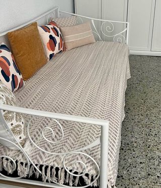 Cama diván forja blanca