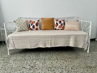 Cama diván forja blanca