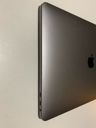 MacBook Pro 13" 2016 - Gris Plata con cargador ori