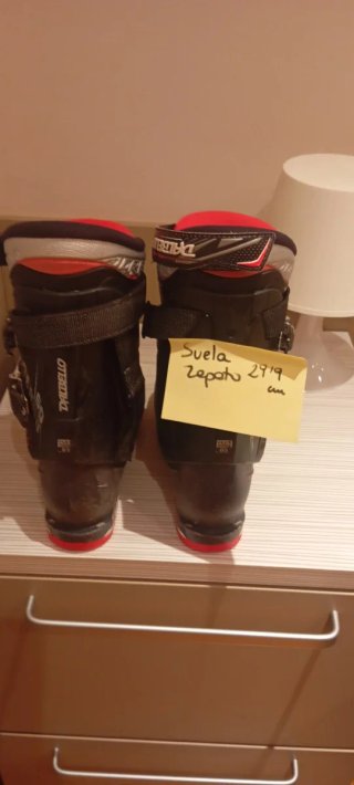 Esquís y botas niño