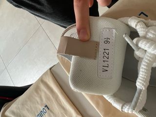 Louis Vuitton Sneakers Beige/Bianco