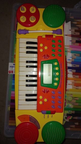 Teclado musical infantil