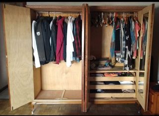 Armario antiguo de madera.