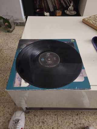 NEXXUS - Project 1. Vinilo Electrónica