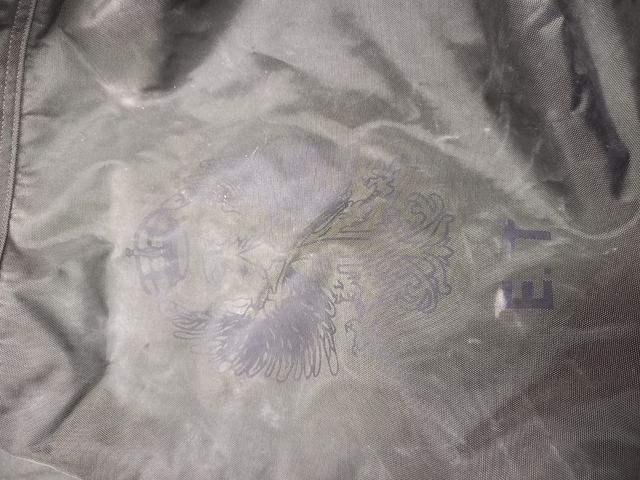 Traje militar usado + bolsa