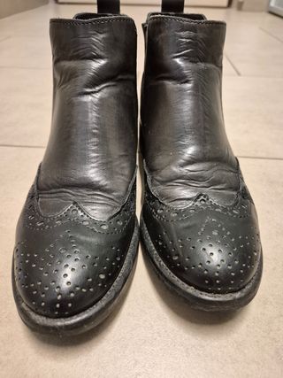 Tronchetti Chelsea in pelle nera