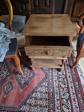 Mesa auxiliar madera maciza