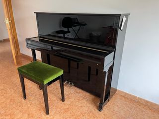 Piano Vertical Young Chang E118