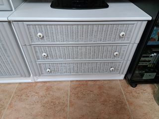 Muebles modulares salón cuatro Sillas  mesa