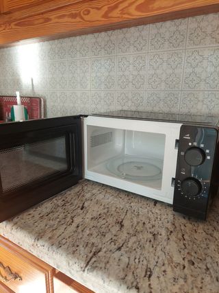 Microondas Taurus 20L - Negro