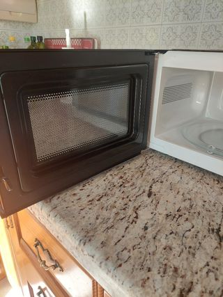 Microondas Taurus 20L - Negro