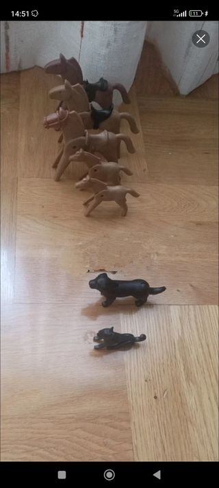 Caballos y perros de Playmobil