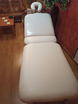 Camilla masaje plegable, silla y máquina de ozono