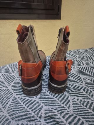 Botines Bertucci multicolor.S/caja,pero envio caja