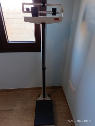 Báscula clínica Romana ADE + Tallímetro