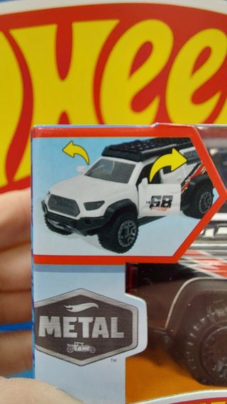 Hot Wheels Toyota Tacoma Custom 1:43