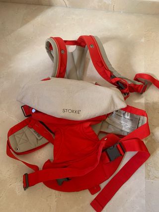 Mochila portabebés Stokke roja