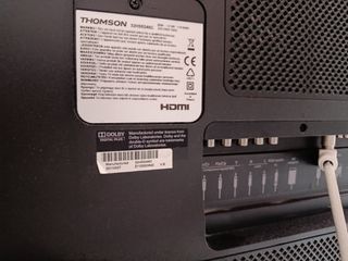 TV Thomson 32" negra