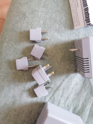 Adattatore Voltaggio RCA - Viaggio