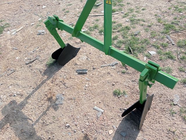 Aporcadores para minitractor de dos zurcos