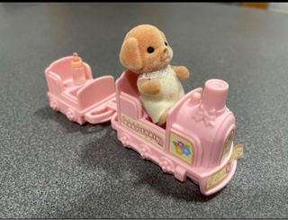 SYLVANIAN FAMILIES PARQUE INFANTIL + BEBE  Y TREN