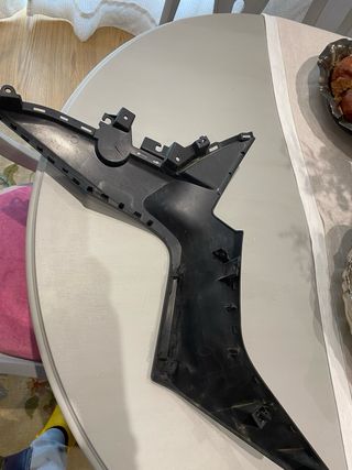 Pezas sueltas de carenado Yamaha XMAX 125 azul.