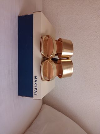 Sandalias MARYPAZ doradas