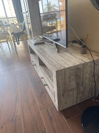 Mueble TV blanco decapé