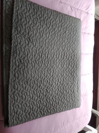 Colcha cama gris algodón 150.Alina de Ikea.