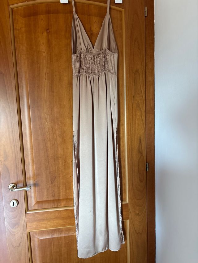 Vestito lungo beige estivo