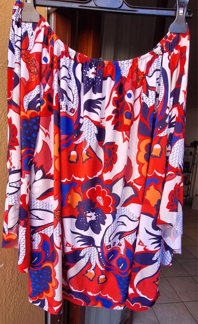 Maglia donna off-shoulder floreale