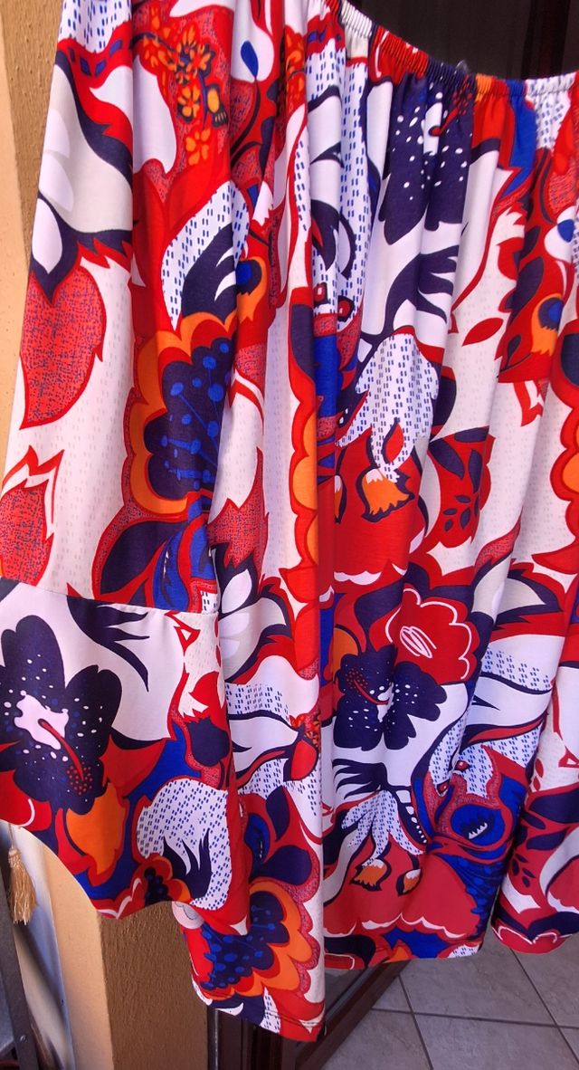 Maglia donna off-shoulder floreale