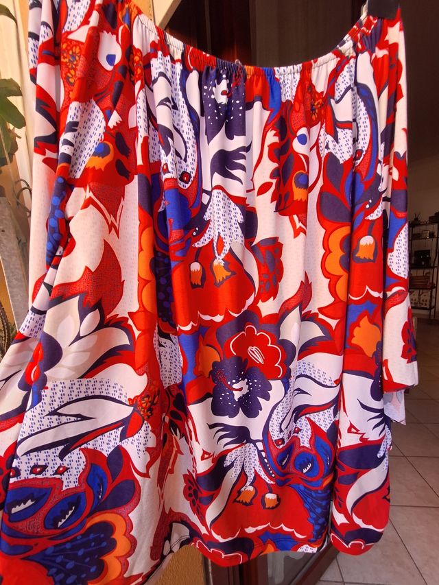 Maglia donna off-shoulder floreale