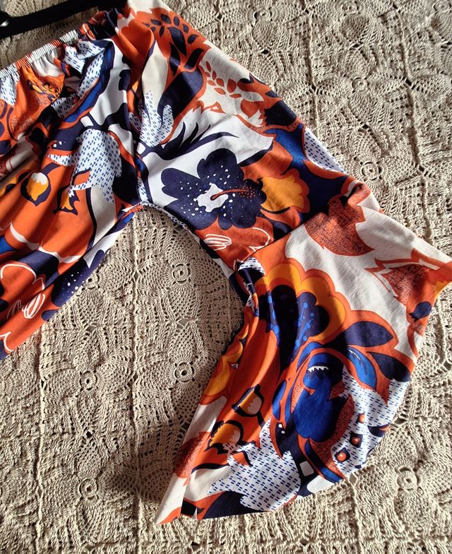 Maglia donna off-shoulder floreale