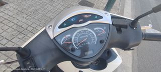 HONDA SH 125 blanca. Buen estado