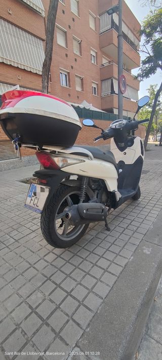 HONDA SH 125 blanca. Buen estado