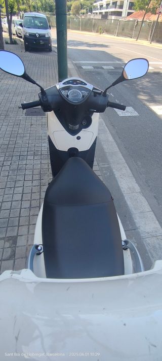 HONDA SH 125 blanca. Buen estado