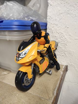 ACCIÓN MAN
Moto y muñeco Acción Man