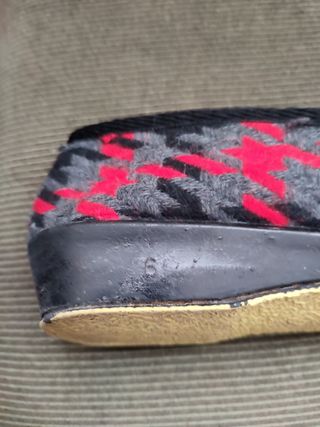 Zapatillas nuevas. rojo, negro. Dos cents tacon co