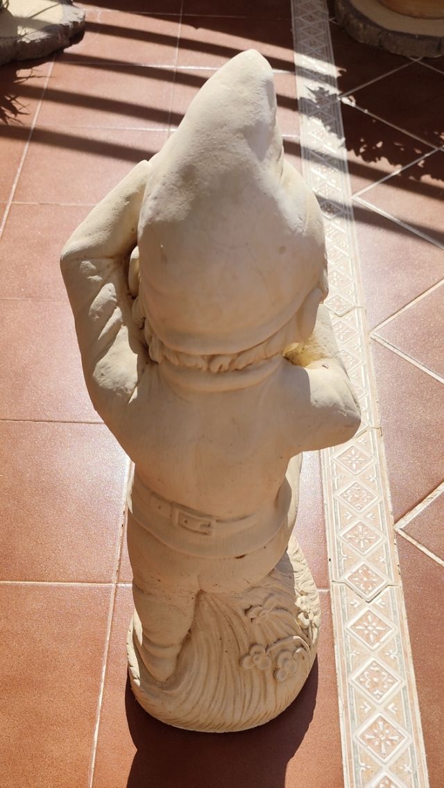 Enano para jardín de piedra blanco