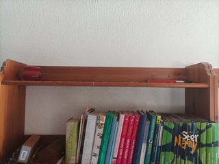 Librería estantería de madera maciza