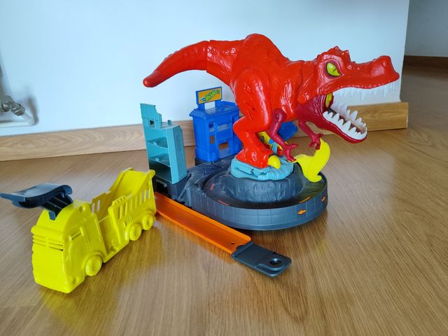 Hot Wheels Dino Pista