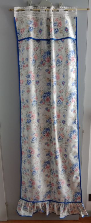 Cortina floral - Azul y blanca