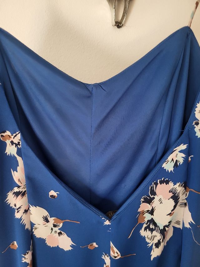 Mono tirantes  tela fluida      Zara