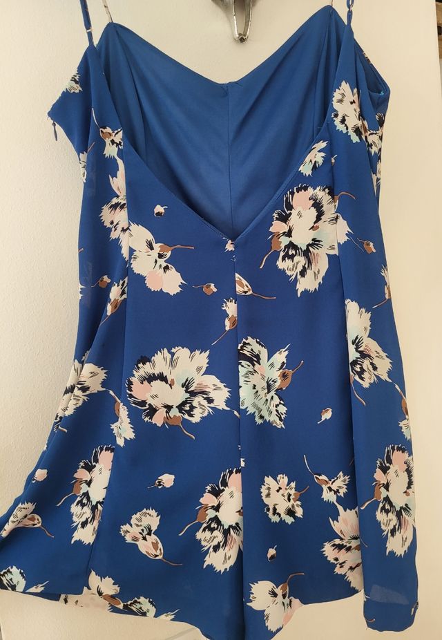 Mono tirantes  tela fluida      Zara