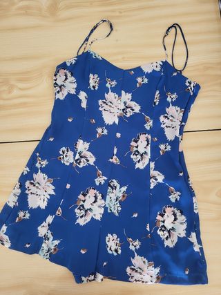 Mono tirantes  tela fluida      Zara