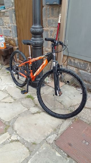 Bicicleta MTB BBT de