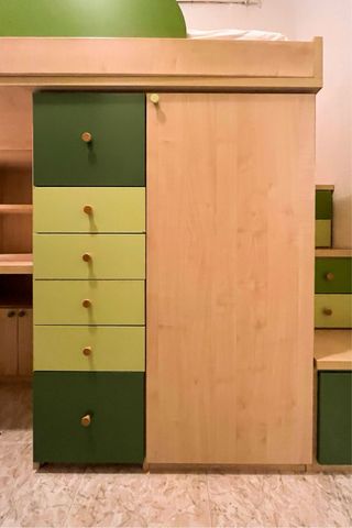 Litera infantil con escritorio